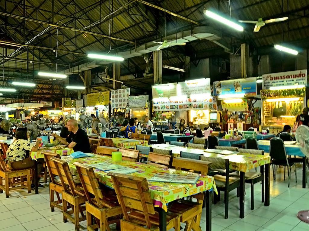 פאטאיה Maxwell Inn מראה חיצוני תמונה